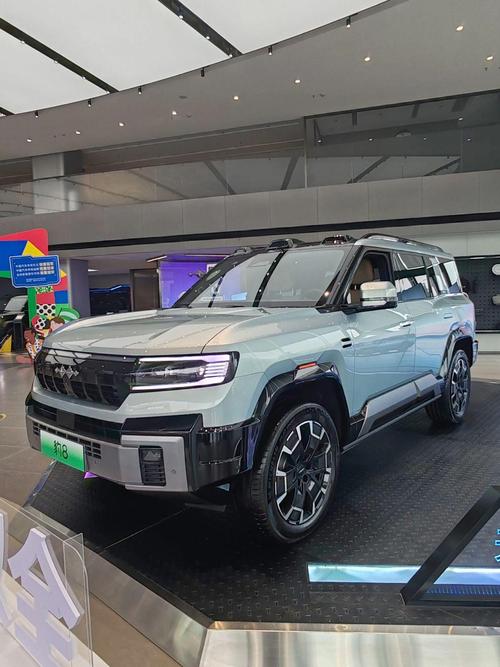 东莞石龙镇富傲润企业管理咨询比亚迪方程豹硬派越野的爆款，英菲尼迪35周年与你共成长